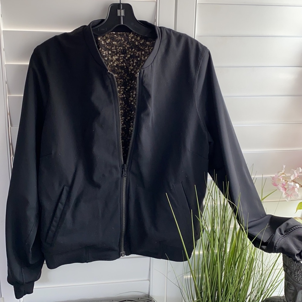 Euc Lululemon Reversible Jacket - image 4